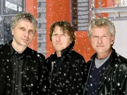 Eisiger Mordfall: Die M&uuml;nchner Kommissare Franz Leitmayr (Udo Wachtveitl), Carlo Menzinger (Michael Fitz) und Ivo Batic (Miroslav Nemec, v.l.) im BR-TATORT Schneetreiben, ihrem 42. gemeinsamen Fall.