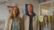 Floors (Bobbi Mulder) Eltern (Elisa Beuger, Ferdi Stofmeel) kommen in die Schule, um mit der Lehrerin &uuml;ber die Qualit&auml;t des Schulessens zu sprechen.