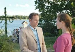 Nach seinem "Fehltritt" versucht der untreue Ben (Frank Behnke) sich wieder mit Lissy (Deborah Kaufmann) zu vers&ouml;hnen.