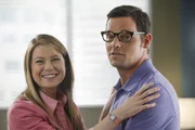 Wie w&auml;re das Leben von Alex (Justin Chambers, r.) und Meredith (Ellen Pompeo, l.) verlaufen, wenn sie sich in einem Punkt ihres Lebens anders entschieden h&auml;tten?