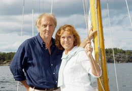 Leinen los f&uuml;r die freie Fahrt ins Gl&uuml;ck: Susanne (Gaby Dohm) und Leo (G&uuml;nther Maria Halmer) hoffen, in Schweden ihre Ehe "entstauben" zu k&ouml;nnen...