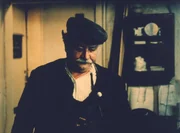 Meister Eder (Gustl Bayrhammer).