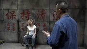 Lucy (Scarlett Johansson) und Warehouse Man Driver (Hao-Hsiang Hsu)