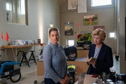 Als der Chefingenieur eines Stuttgarter Fahrradanh&auml;nger-Herstellers get&ouml;tet aufgefunden wird, ger&auml;t die Firmenchefin Bettina Kolbe (Ines Lutz, l.) unter Tatverdacht. Die Erste Kriminalhauptkommissarin Martina Seiffert (Astrid M. F&uuml;nderich, r.) versucht herauszufinden, ob es zwischen ihr und ihrem Angestellten zum t&ouml;dlichen Streit gekommen ist?