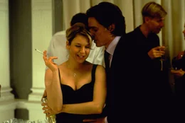 Bridget Jones (Ren&eacute;e Zellweger, l.) kann dem Charme ihres Chefs Daniel Cleaver (Hugh Grant, r.) einfach nicht widerstehen ...