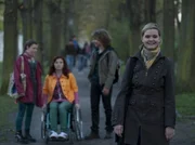 Feli (Sabrina Wollweber) ist zuversichtlich: Frau Elkin wird ihre neue Freundin!