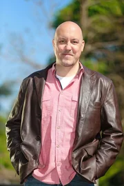 Vor ihnen zittern Versicherungsbetr&uuml;ger in ganz Deutschland: Patrick Hufen, Timo Heitmann und der neutrale Sachverst&auml;ndige Ralph Schweda (Foto) sind Versicherungsdetektive - und wenn sie zum Hausbesuch ausr&uuml;cken, kommt die Wahrheit ans Licht.