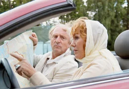 Susanne (Gaby Dohm) und Leo (G&uuml;nther Maria Halmer) m&uuml;ssen feststellen, dass das l&auml;ndliche Schweden auch mit Karte nicht so leicht zu &uuml;berschauen ist, wie gedacht...