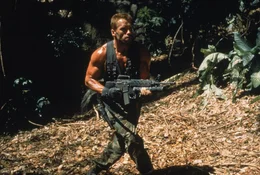 Major Dutch Schaefer (Arnold Schwarzenegger) und seine Truppe stellen sich einem blutgierigen Feind, der die Menschheit bedroht ...