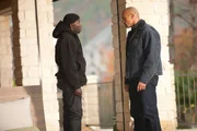 Ist John (Dwayne Johnson, r.) wirklich klar, dass Drogendealer Malik (Kenneth Michael Williams, l.) eine gro&szlig;e Nummer in der Szene ist?; Ist John (Dwayne Johnson, r.) wirklich klar, dass Drogendealer Malik (Kenneth Michael Williams, l.) eine gro&szlig;e Nummer in der Szene ist?