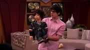 Robbie Shapiro (Matt Bennett) Robbie Shapiro (Matt Bennett)