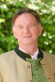 Karl Gmeinwieser (Michael Lerchenberg).