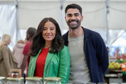 Anna (Heather Hemmens) und Lucas (Duarte Gomes) teilen die Leidenschaft f&uuml;r gutes Essen.  +++ Die Verwendung des sendungsbezogenen Materials ist nur mit dem Hinweis und Verlinkung auf RTL+ gestattet. +++