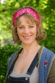 Marlies Wimmer (Julia Eder).