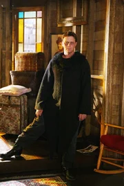 Leo (Brian Krause) ist auf der Jagd nach einem D&auml;mon, der immer wieder versucht, Wyatt zu kidnappen ...