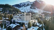 Das Hotel Gstaad Palace wurde 1913 er&ouml;ffnet. Es z&auml;hlt zu den letzten familiengef&uuml;hrten 5-Sterne-Hotels Europas.