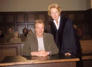 Bernd B&ouml;hme (Thorsten Nindel) beteuert, dass er nicht auf Adamczyk geschossen hat. Aber Staatsanw&auml;ltin Glaser (Britta Schmeling) glaubt ihm nicht. Sie bringt ihn und seine Frau vor die Haftrichterin und versucht einen Haftbefehl zu erwirken.