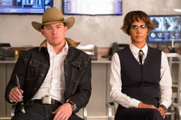 Tequila (Channing Tatum, l.); Ginger (Halle Berry, r.)