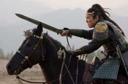 Der wiedererweckte Drachenkaiser (Jet Li) kennt nur ein Ziel: mit seiner Armee aus 10.000 unbesiegbaren Kriegern die Weltherrschaft an sich zu rei&szlig;en.