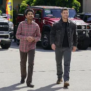 Al (Adhir Kalyan, l.); Riley (Parker Young, r.)