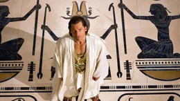 Horus (Nikolaj Coster-Waldau), der m&auml;chtige Gott des HimmelsHorus (Nikolaj Coster-Waldau), der mĂ&curren;chtige Gott des Himmels