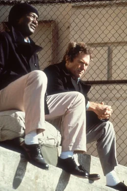 English (Paul Benjamin, l.); Frank Morris (Clint Eastwood, r.)