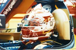 Der italienische Rennfahrer Antonio Fuoco hat 2024 mit seinem Team das 24-Stunden-Rennen von Le Mans gewonnen.