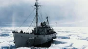 Ein Schiff der US-Marine im Arktischen Ozean.