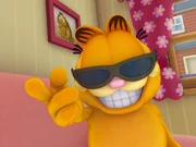 Garfield schl&auml;gt Sir Leo vor, eine Zeit lang f&uuml;r ihn einzuspringen, schlie&szlig;lich sehen sich er und der gro&szlig;e Star zum Verwechseln &auml;hnlich.