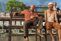Arthur Bishop (Jason Statham, li.)