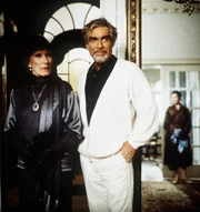 Max von Guldenburg (J&uuml;rgen Goslar) bekommt unerwarteten Besuch von seiner Mutter Herta (Brigitte Horney), die mit ihm &uuml;ber die wirtschaftlichen Probleme der Guldenburgs reden m&ouml;chte &ndash; obwohl es ihn, den Wissenschaftler, wenig interessiert.