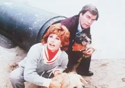 Sind auf den Hund gekommen: Jennifer (Stefanie Powers, l.) und Jonathan (Robert Wagner) ...