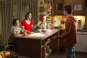 L-R: Brick Heck (Atticus Shaffer), Sue (Eden Sher); Axl (Charlie McDermott)