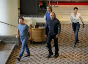 (v.l.n.r.) G. Callen (Chris O'Donnell); Marty Deeks (Eric Christian Olsen); Sam Hanna (LL Cool J); Kensi Blye (Daniela Ruah)