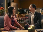 Ein ganz besonderer Abend wartet auf Sheldon (Jim Parsons, r.) und Amy (Mayim Bialik, l.) ...