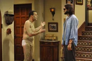 Alan Harper (Jon Cryer, l.); Walden Schmidt (Ashton Kutcher, r.)