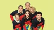 v.li.: Adam Goldberg (Sean Giambrone), Murray Goldberg (Jeff Garlin), Albert 'Pops' Solomon (George Segal), Erica Goldberg (Hayley Orrantia), Beverly Goldberg (Wendi McLendon-Covey), Barry Goldberg (Troy Gentile).
