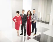 "Will & Grace", Die mehrfach Emmy-gekr&ouml;nte Comedy mit Debra Messing (Detective Laura Diamond) und Erich McCormack in den Hauptrollen geht in die n&auml;chste Runde. Spa&szlig; und beste Unterhaltung garantiert, denn auch Sean Hayes und Megan Mullally sind wieder mit von der Partie!Im Bild (v.li.): Megan Mullally (Karen Walker), Eric McCormack (Will Truman), Debra Messing (Grace Adler), Sean Hayes (Jack McFarland).