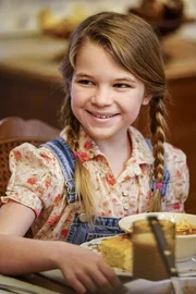 Raegan Revord (Missy Cooper).