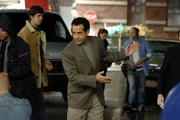 Die Exfrau von Brad Terry, einem ber&uuml;hmten Fernsehdetektiv, wird ermordet, w&auml;hrend sich der Star gerade vor ihrem Haus mit Paparazzi herumschl&auml;gt. Perfektes Alibi hin oder her - Monk (Tony Shalhoub, M.) ist davon &uuml;berzeugt, dass Brady h&ouml;chstpers&ouml;nlich hinter dem Mord steckt.