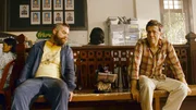 Ein Affe, ein abgetrennter Finger, ein Tattoo mitten im Gesicht und vor allem weit und breit keine Spur von Teddy. Alan (Zach Galifianakis, l.) und Stu (Ed Helms, r.) m&uuml;ssen erneut eine wilde Junggesellenabschiedsnacht rekonstruieren, um einen Freund wiederzufinden ...