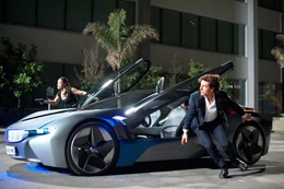 Jane Carter (Paula Patton), Ethan Hunt (Tom Cruise)