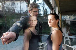 Maximilian (Hans Sigl) bittet Marla (Yvonne Catterfeld) aufzugeben.