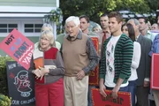 (v.l.n.r.) Karen McCluskey (Kathryn Joosten); Roy Bender (Orson Bean); Porter Scavo (Charlie Carver).