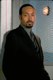 Det. Ed Green (Jesse L. Martin) Det. Ed Green (Jesse L. Martin)