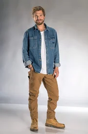 Remo Schulze spielt Jorik Eilers.