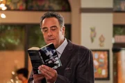 Douglas Fogerty (Brad Garrett)