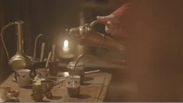 Der Siegeszug einer au&szlig;ergew&ouml;hnlichen Bohne: Kaum ein anderes Lebensmittel bewegt die Gem&uuml;ter so sehr wie Kaffee.