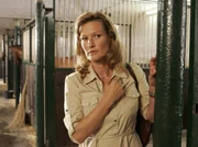 Bei einem Ortstermin lernt die Finanzbeamtin Katharina Kamp (Suzanne von Borsody) ihre Angst vor Pferden zu &uuml;berwinden.