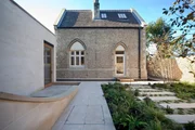 Haus in South West London